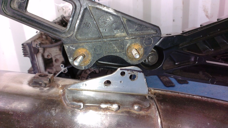 [solved]Exhaust mount problem Solved Imag0116