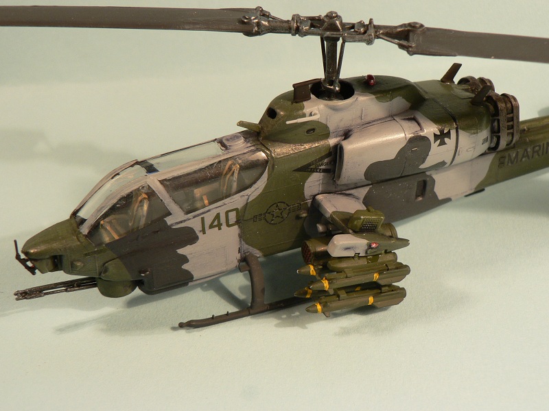 [Revell] Bell AH-1W Super Cobra 1-312