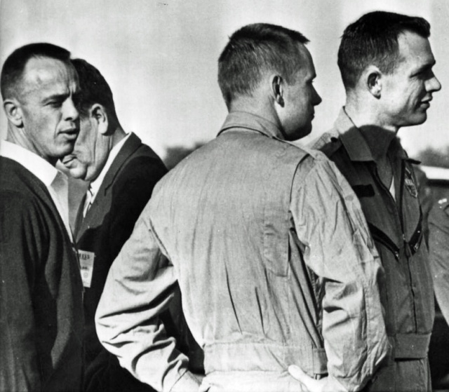 Gemini 8 - La mission - Rares Documents, Photos, et autres ... Gemini12