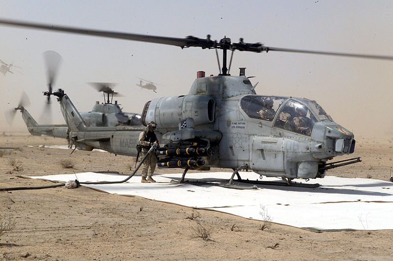 [Italeri] AH-1T SeaCobra - Ca sent la fin... ! 800px-10
