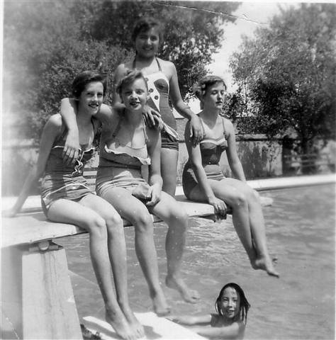  fifties girls - photos 1950's de pin up (ou filles) anonymes 11855910