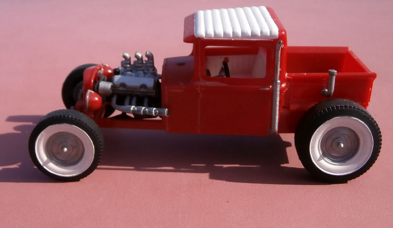 1928 Ford Pick up truck - Wolf Wagon -hot rod 1:32 scale - Aurora P8040012