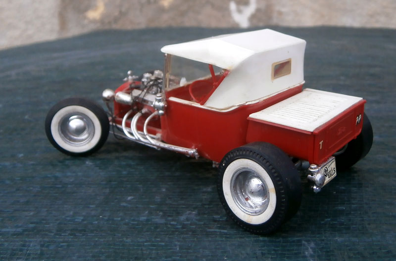 1923 Ford "T" - the Little "T" - Customized street and show rod - 1:24 scale - Monogram P8060029