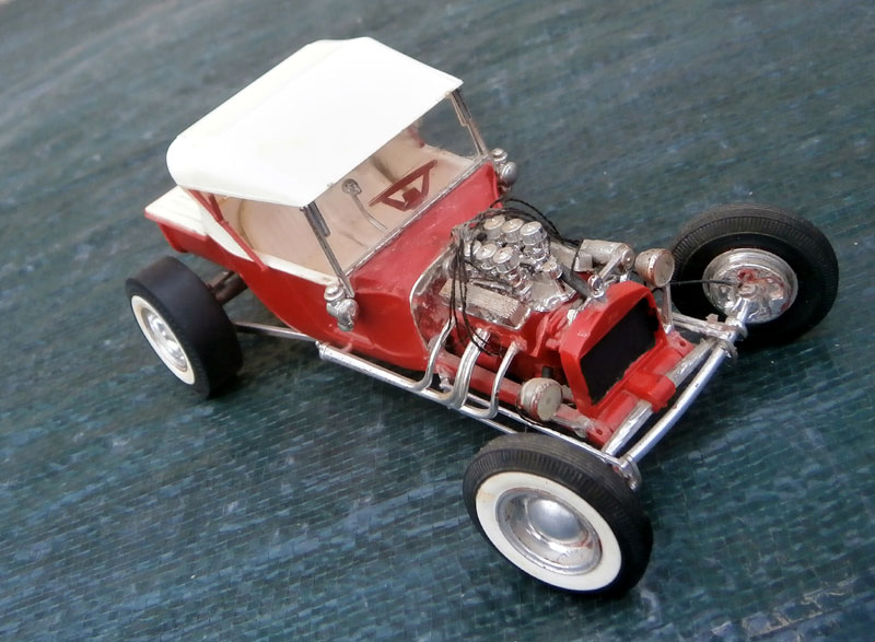 1923 Ford "T" - the Little "T" - Customized street and show rod - 1:24 scale - Monogram P8060032