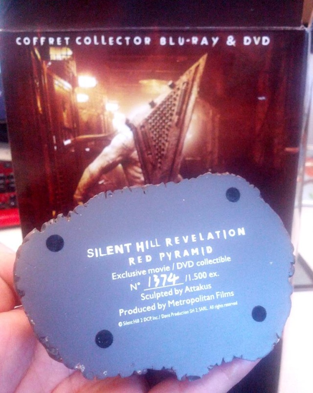 BoxSet Silent Hill: Revelation 3D จากฝรั่งเศษ มาพร้อมกับหลายๆอย่างที่คุณต้องอิจฉา!! 64417210