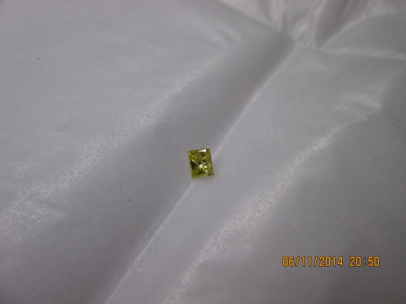 vends petit diamant canary vs1 Img_1014