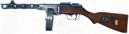 PPSH 41 : la mitrailleuse qui se cachait dans un pistolet mitrailleur ! Ppsh4110