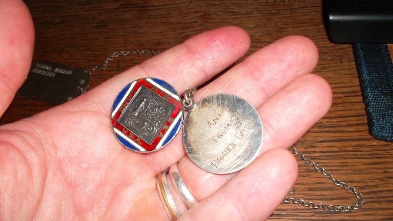 Mes dog tags US et allemande et française WW2 et une Corée Sam_1616