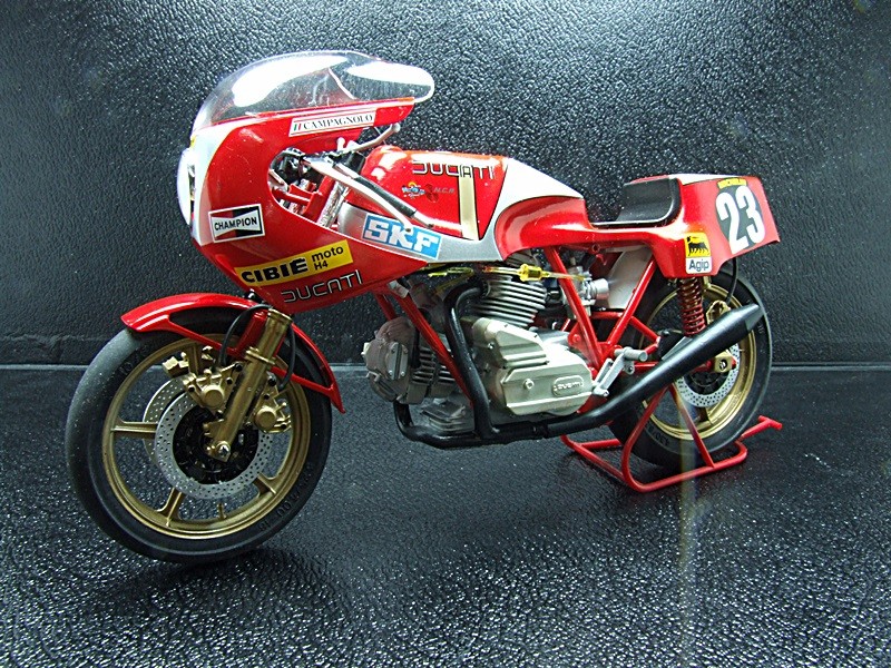 Ducati 900 NCR Racer. Mike Hailwood