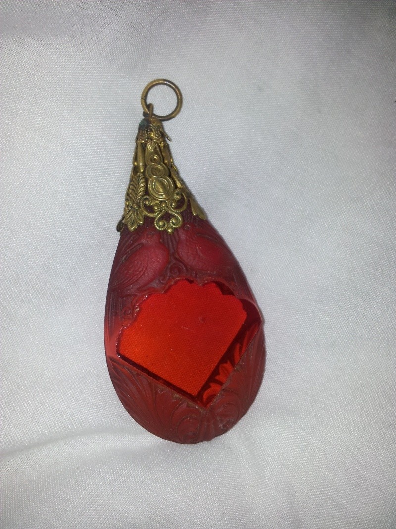 Art Deco Moulded Glass Pendant like Lalique - can't identify 20130311