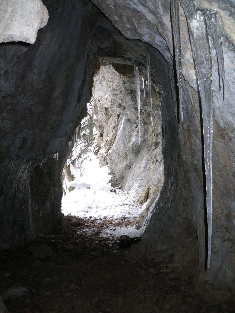 la grotte infernale  Yfnekw10