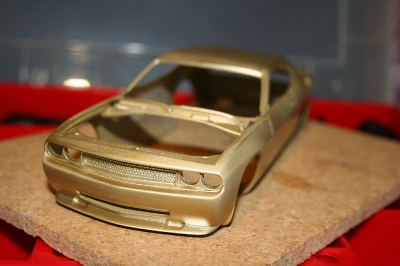 '09 Dodge Challenger "Ecstasy of Gold" (Revell) [Terminé] Img_3015
