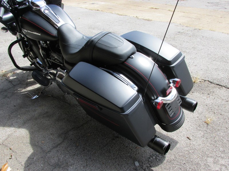 ROAD GLIDE 2015  - Page 20 49946710