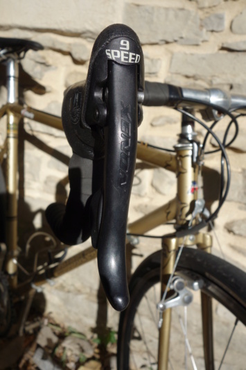 transformation motobecane c3 en "gravel" comme disent les djeun's Dsc06111