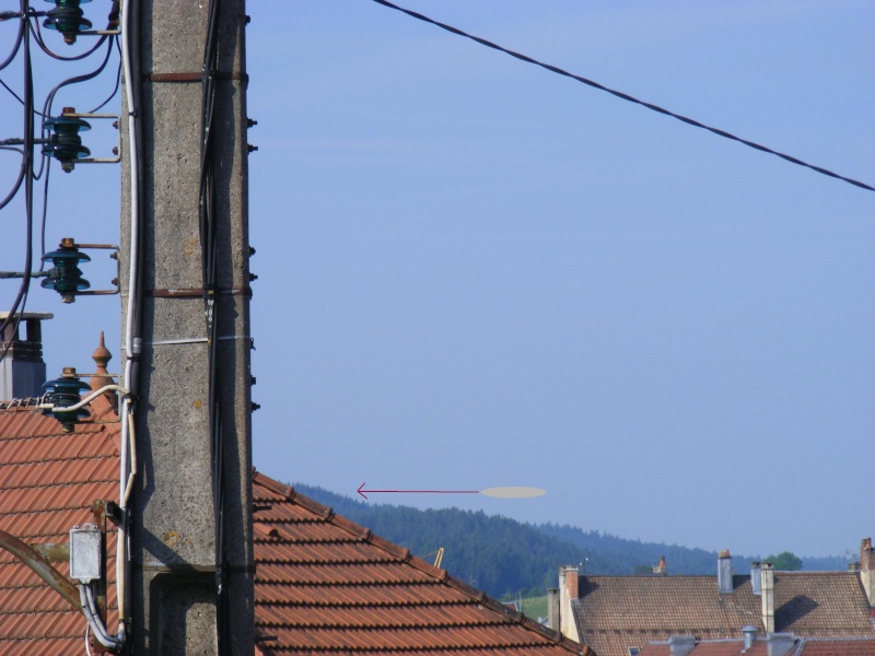 ovni - 2010: le 29/06 à 08h20 -  genre zeppelin gris brillantUn Ovni de grande taille -  Ovnis à pontarlier - Doubs (dép.25) Simula10