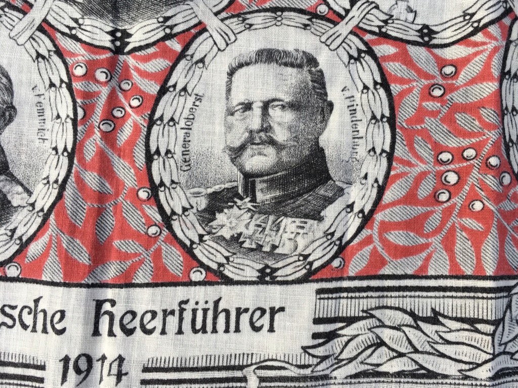 Les objets patriotiques à l'effigie du maréchal Hindenburg  1dee6810