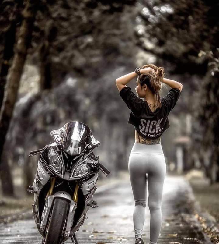 LES PIN UP A MOTO - Page 6 Fb_im186