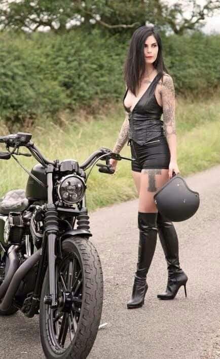 LES PIN UP A MOTO - Page 6 Fb_im194