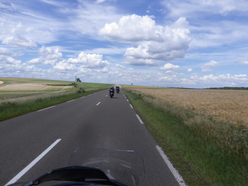 Petite balade de 200 km en compagnie de sportive avec pique nique Imgp3210