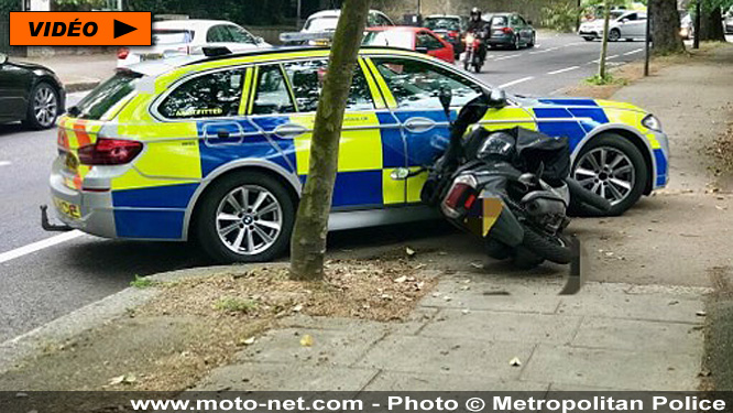 moto - La police de Londres autorisée à percuter les voleurs à moto Police10
