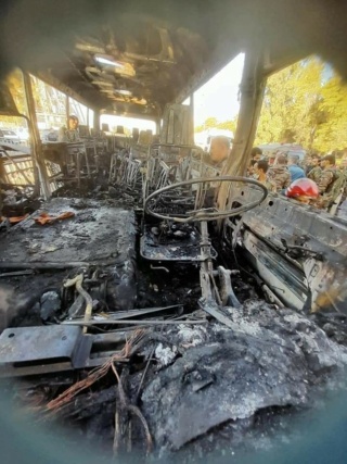 Syrie : 14 morts dans un attentat visant un autocar militaire 24638310