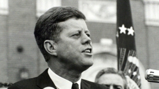 Joe Biden reporte d'un an la déclassification d'archives secrètes sur l'assassinat de Kennedy 6173f910
