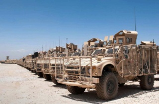 Des blindés, des hélicoptères, 350 000 fusils automatiques : l’invraisemblable « cadeau » logistique des Américains aux talibans Sipa_a10