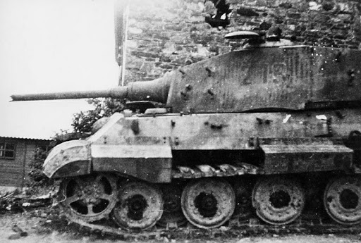 Königtiger 1:35 Dragon  Ardennes 1944  Ktlagl10