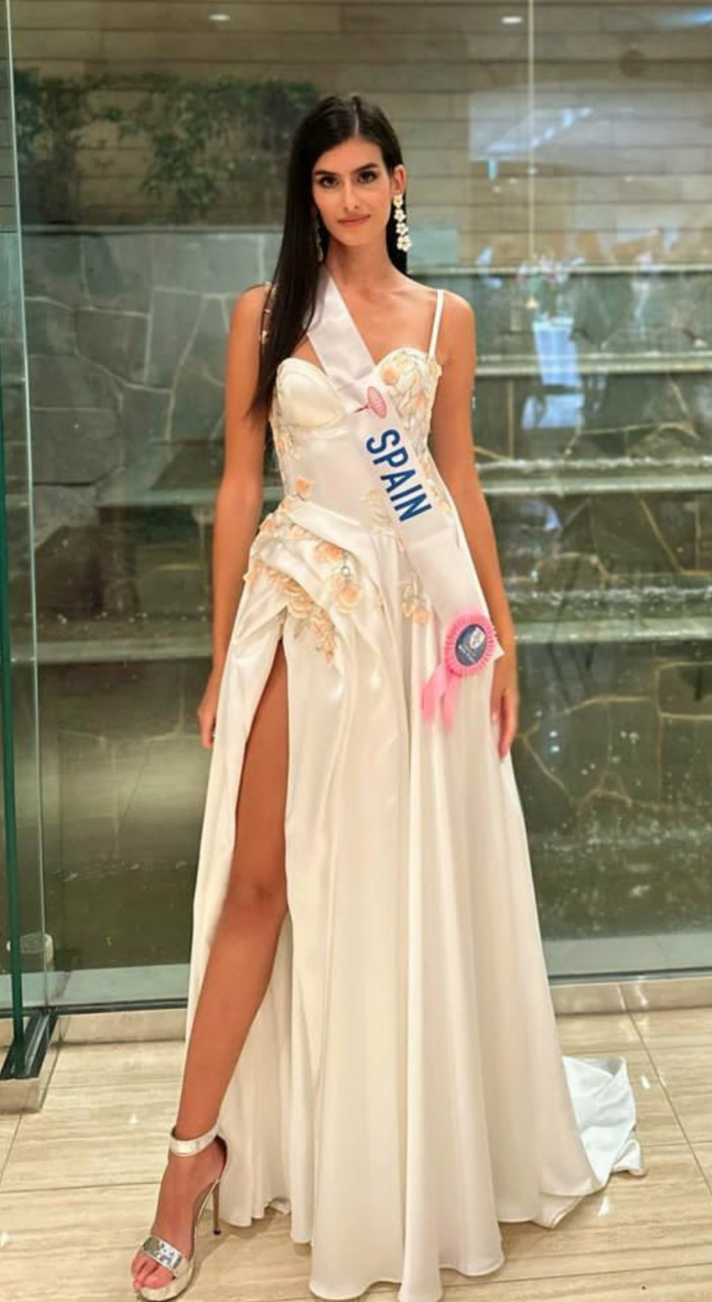 Claudia González en Miss International  - Página 2 20231044