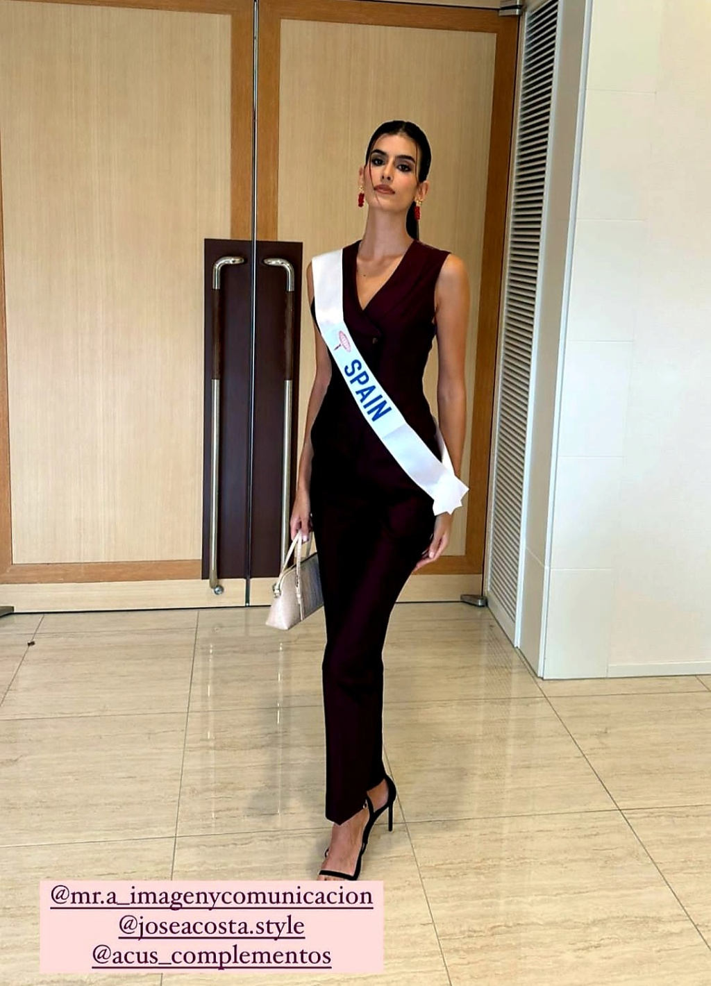 Claudia González en Miss International  - Página 2 20231047