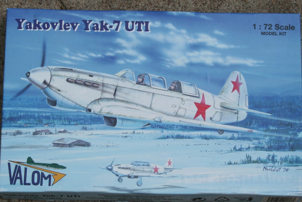 YAK 7 UTI / V ( VALOM / 1/72 ) Img_3115