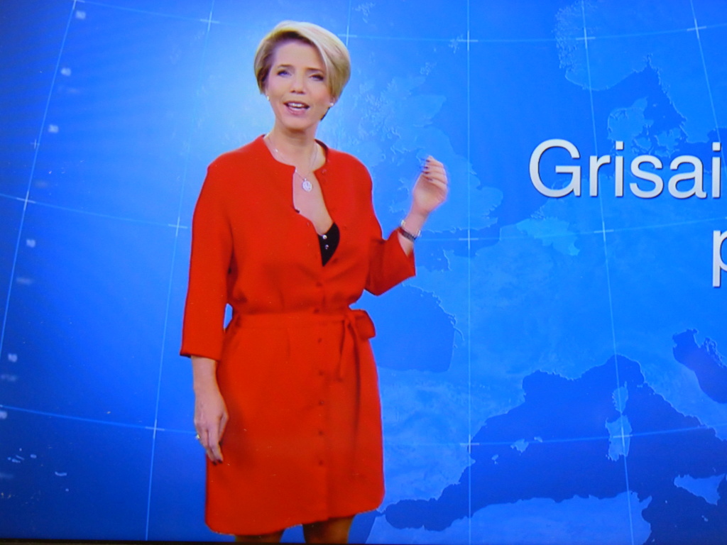 sabrina jacobs météo rtltvi 17 01 2019 full hd  P1580615