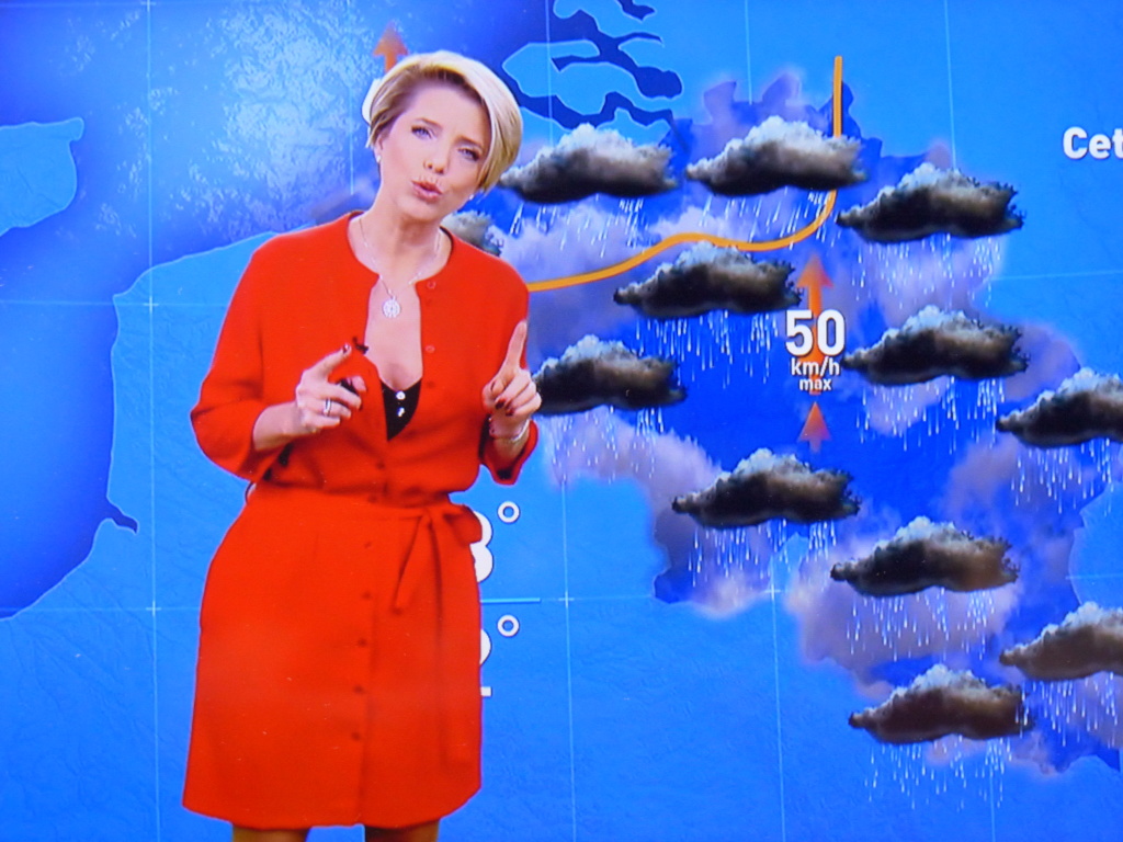 sabrina jacobs météo rtltvi 17 01 2019 full hd  P1580712