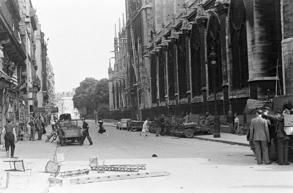 Notre-Dame Paris Seine 12719610