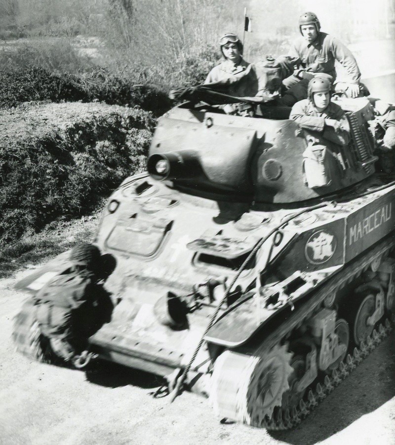 Anciens du 12ème RCA et du peloton de Lencquesaing M8_le_10