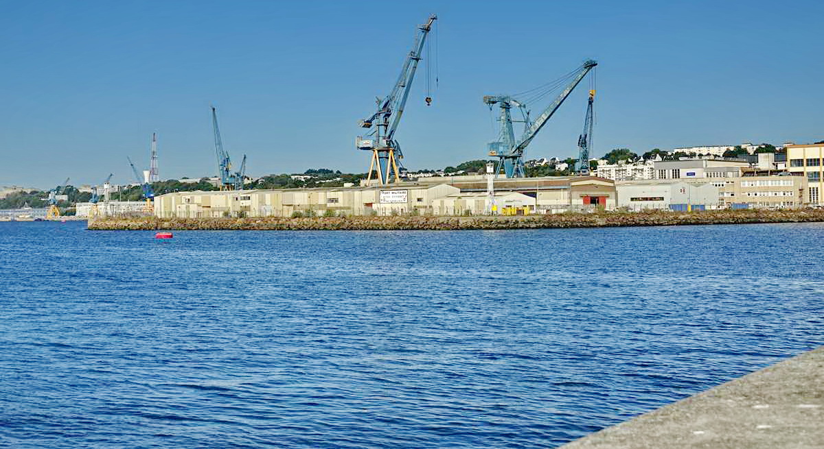 [Les ports militaires de métropole] Port de BREST - TOME 3 - Page 28 _co12837