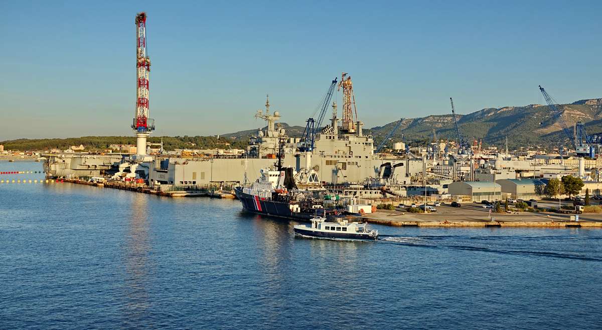 [Les ports militaires de métropole] Port de Toulon - TOME 2 - Page 4 _co13525
