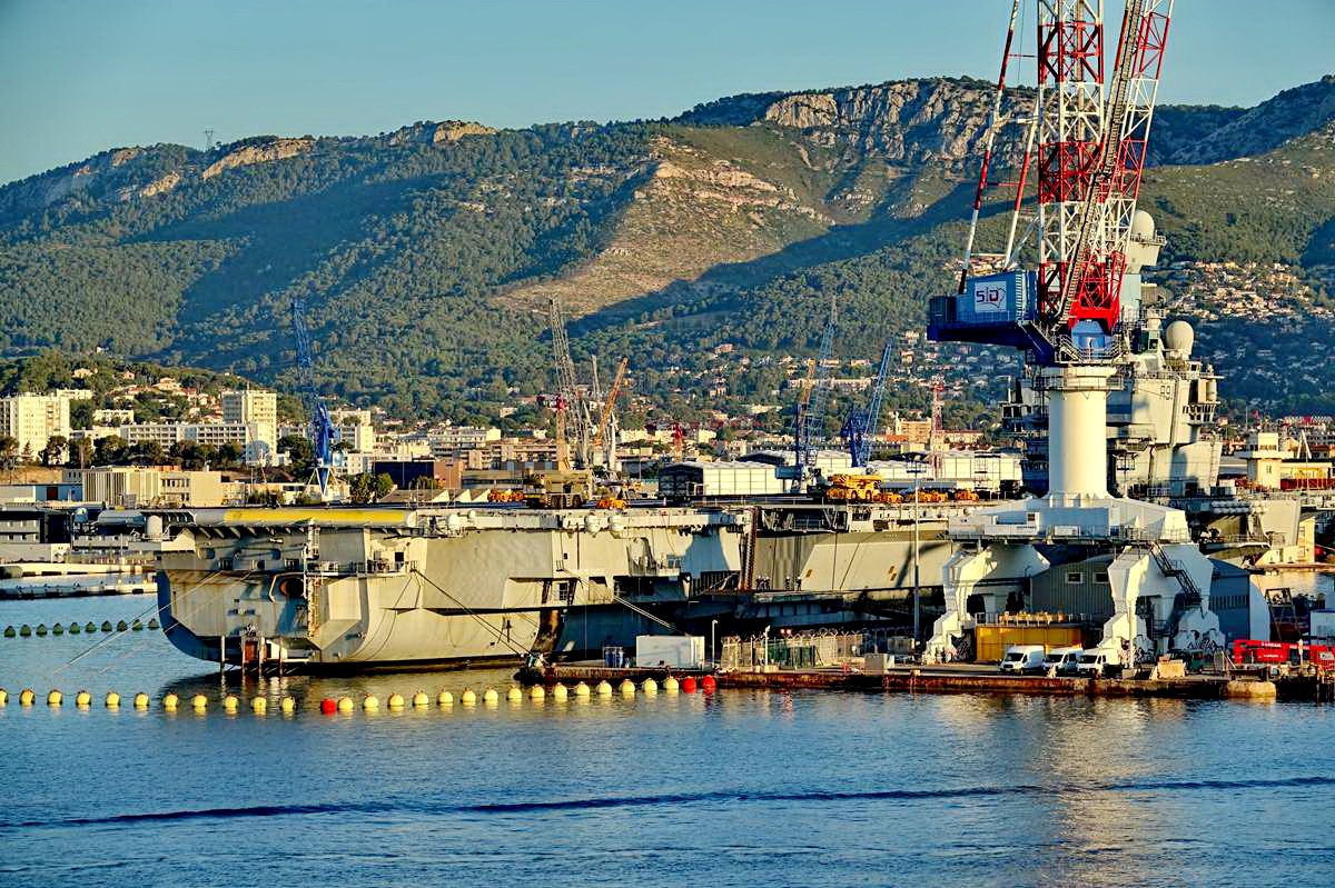 [Les ports militaires de métropole] Port de Toulon - TOME 2 - Page 4 _co13532