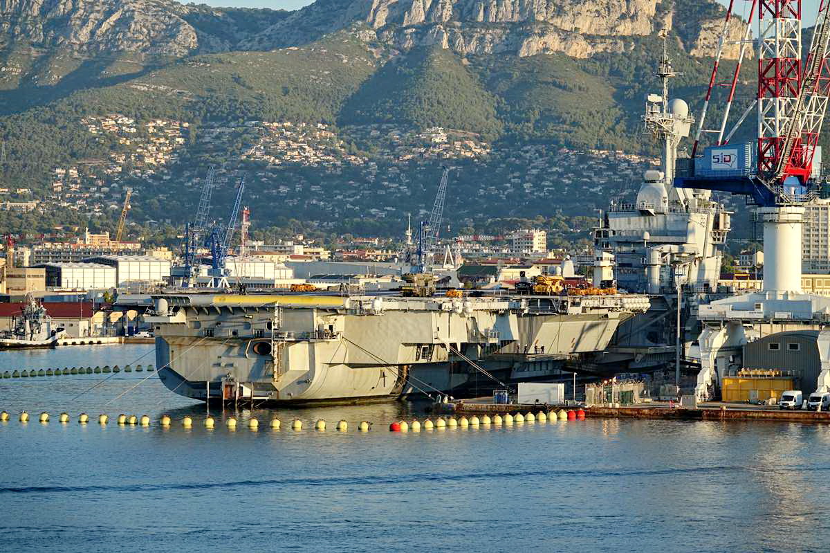 [Les ports militaires de métropole] Port de Toulon - TOME 2 - Page 4 _co13537