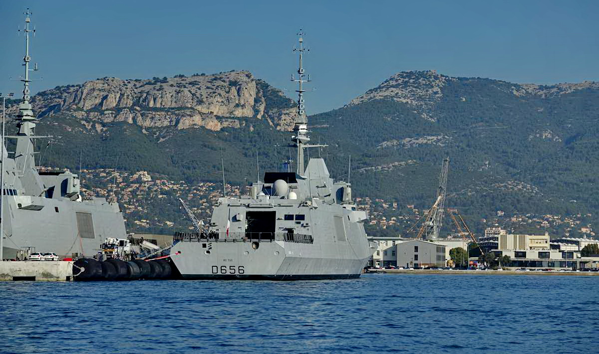 [Les ports militaires de métropole] Port de Toulon - TOME 2 - Page 7 _co15665