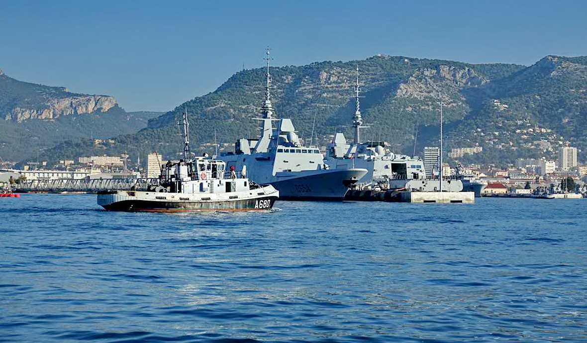 [Les ports militaires de métropole] Port de Toulon - TOME 2 - Page 7 _co15670