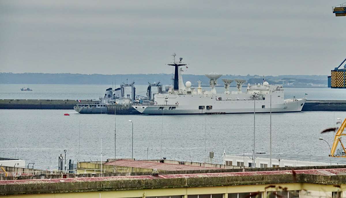 [Les ports militaires de métropole] Port de BREST - TOME 3 - Page 30 _co20290