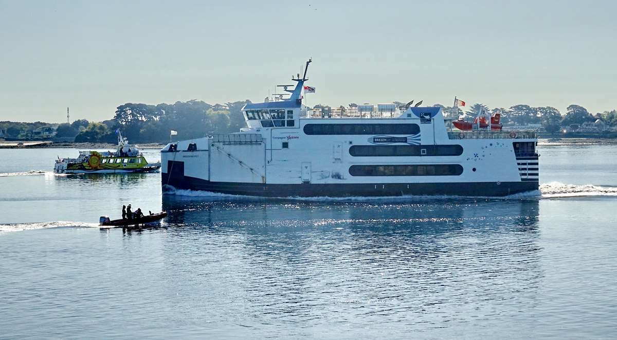 [Vie des ports] LE PORT DE LORIENT VOLUME 004 - Page 15 _co28939