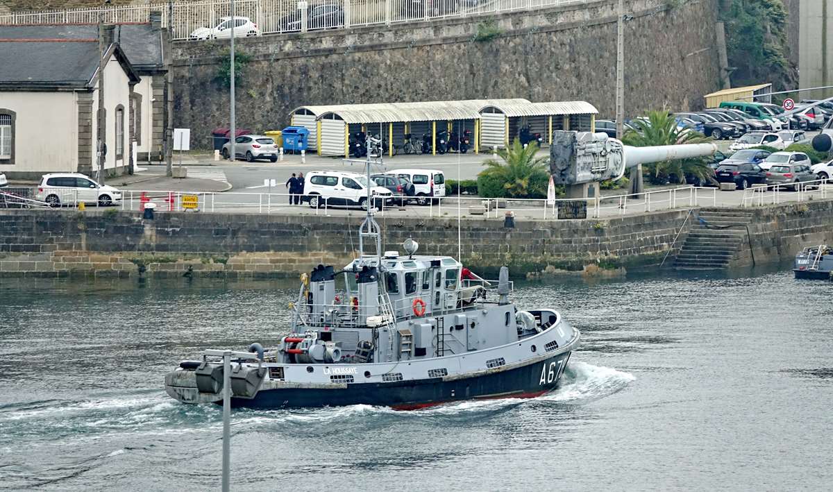 [Les ports militaires de métropole] Port de BREST - TOME 3 - Page 26 _cop8609