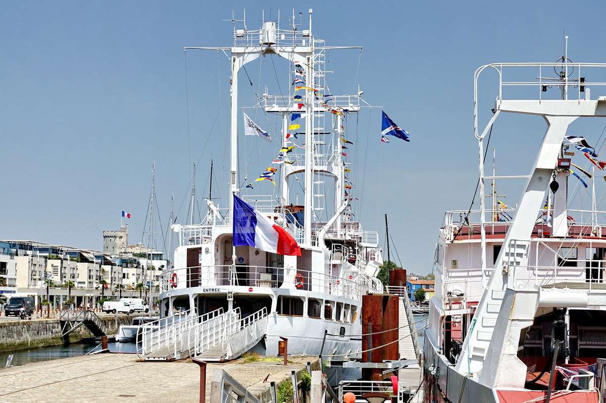 [Vie des Ports ] Port de La Rochelle  - Page 7 Dsc10406