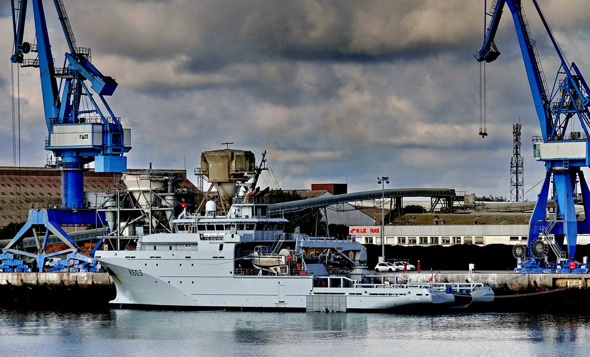 [Les ports militaires de métropole] Port de LORIENT - TOME 1 - Page 8 Groix340