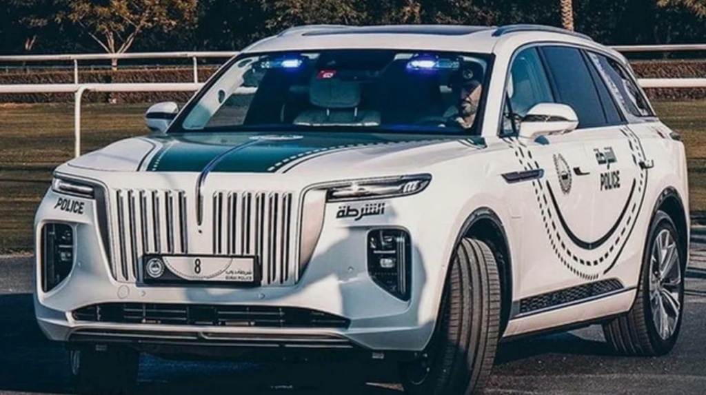 Полиция Дубая пополнила автопарк китайским автомобилем Phot1768