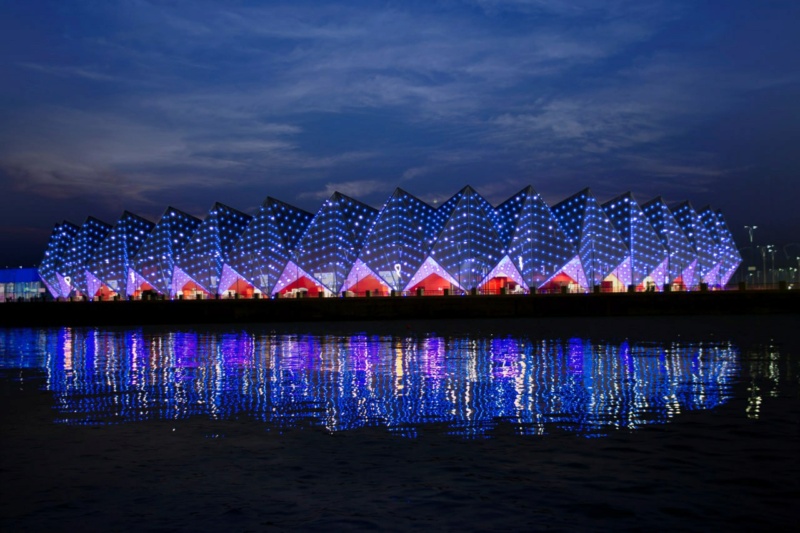 Бакинский кристальный зал (Baku Crystal Hall) - спортивно-концертный комплекс, расположенный на Площади государственного флага в Баку, столице Азербайджана. Phot5602