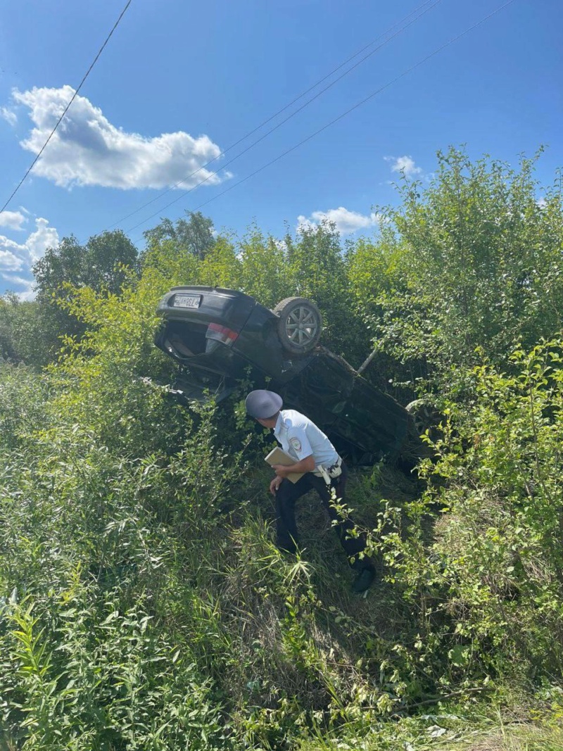 Пьяный автолихач вылетел с дороги и устроил ДТП в Богдановичском районе.  Phot6362