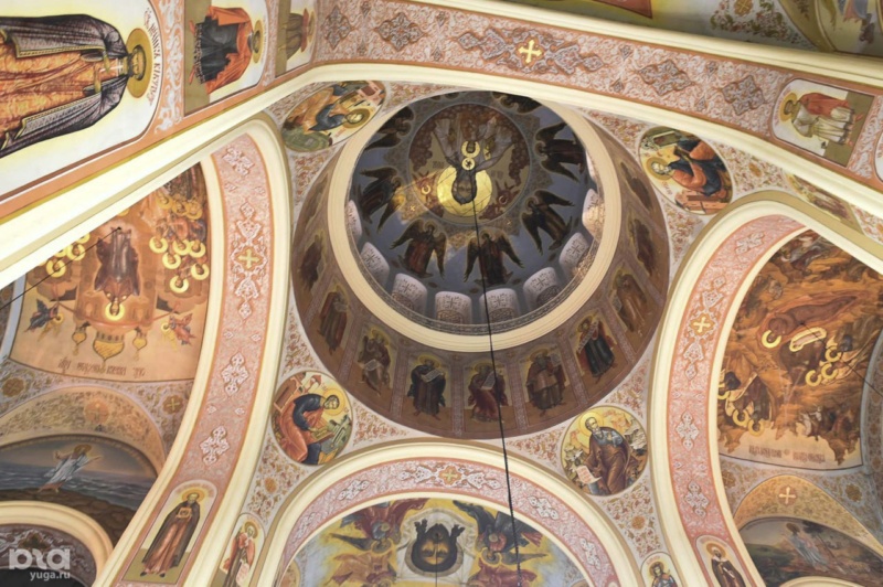 Свято-Екатерининский собор - православный храм в Краснодаре.  Phot6531